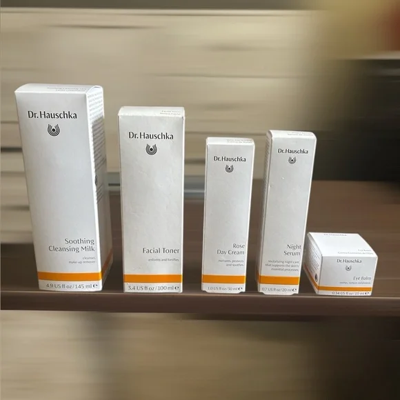 Dr HAUSCHKA Organic Skincare bundle. Rear find - Picture 1 of 6